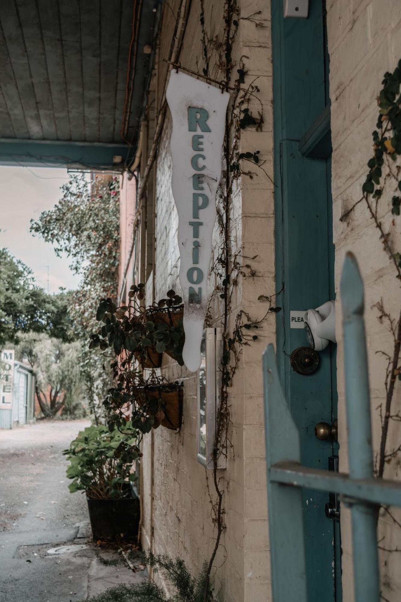 La Cochon Rose Motel Saint Arnaud Zewnętrze zdjęcie